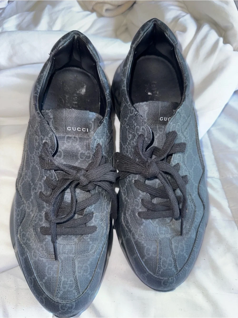 Gucci Men's Black Low-Top Lace-Up Sneakers